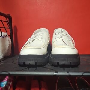 NWOT La Sheelah Size 8 Elegant White Platform Loafers